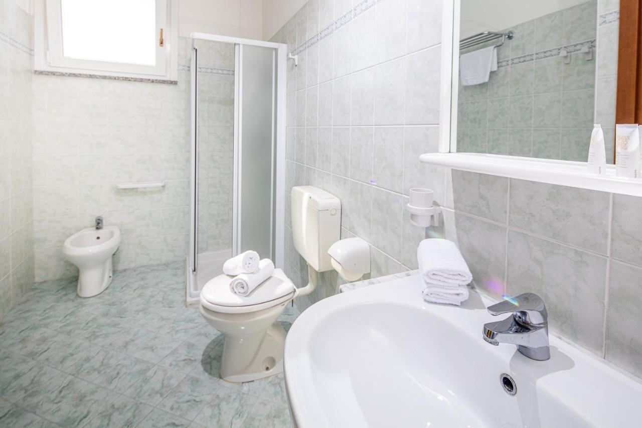 Hotel Orchidea Lignano Sabbiadoro Extérieur photo