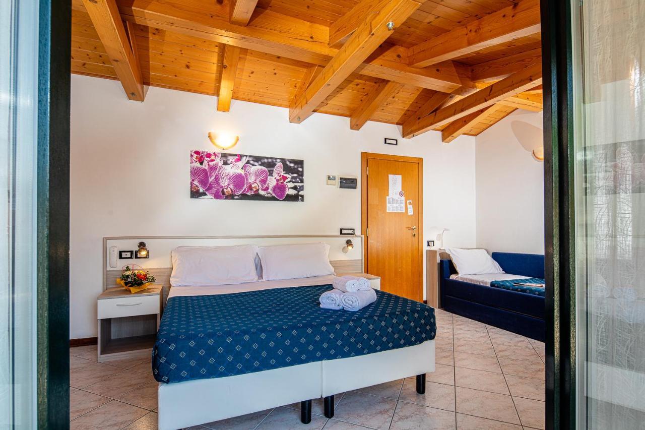 Hotel Orchidea Lignano Sabbiadoro Extérieur photo